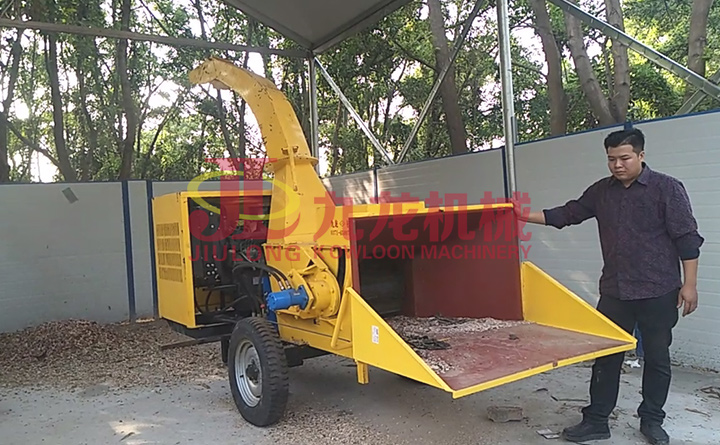 大型木材粉碎機