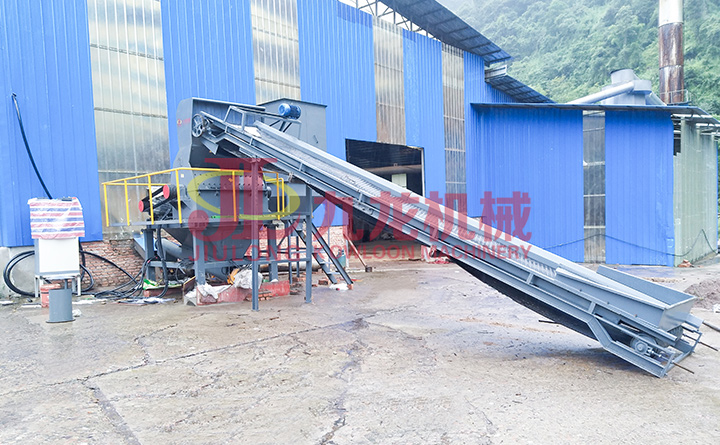 大型樹枝粉碎機(jī)