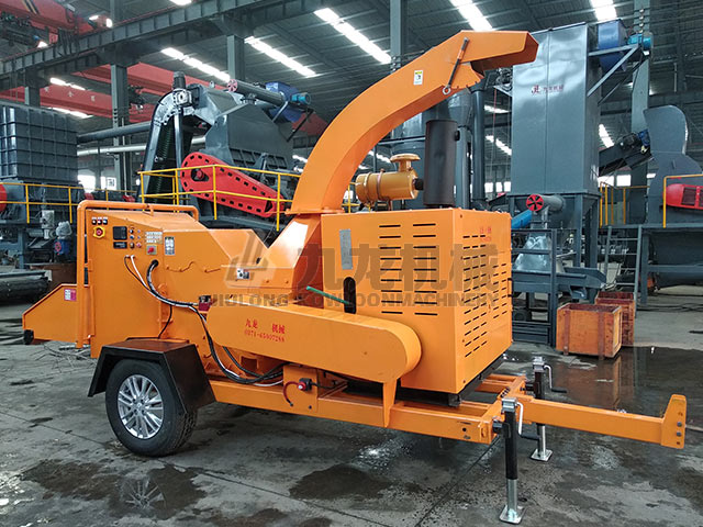 園林樹枝粉碎機解決了廢棄園林垃圾并實現(xiàn)了再利用